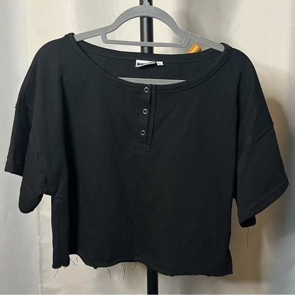 REVEL Black Raw Hem Cropped Top Small - Picture 8 of 8